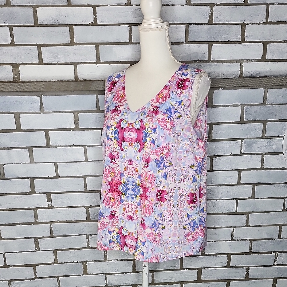 • Paraphrase Women's Top Blouse Pink Multicolor Floral Sleeveless Size Large